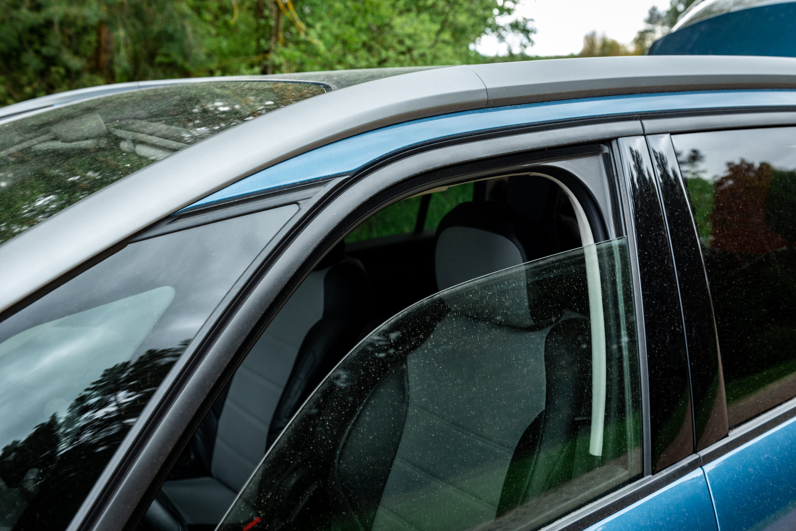 Auto Door Glass Replacement in Bellevue
