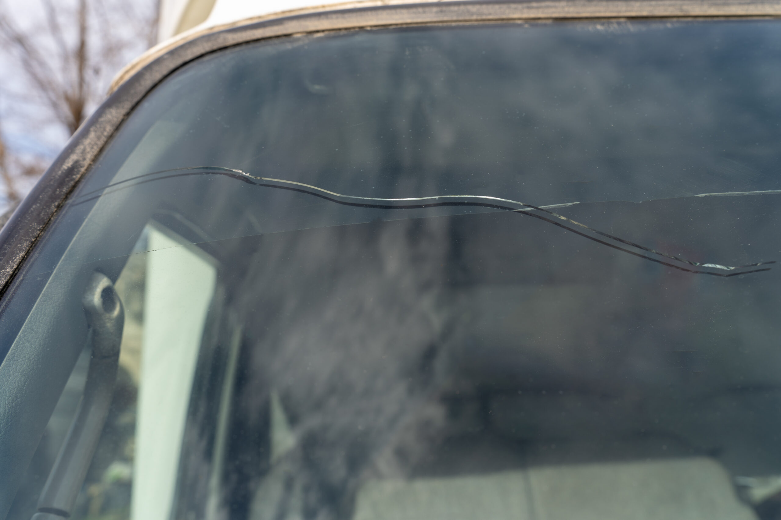 When Everett RV Owners Should Consider Windshield Replacement
