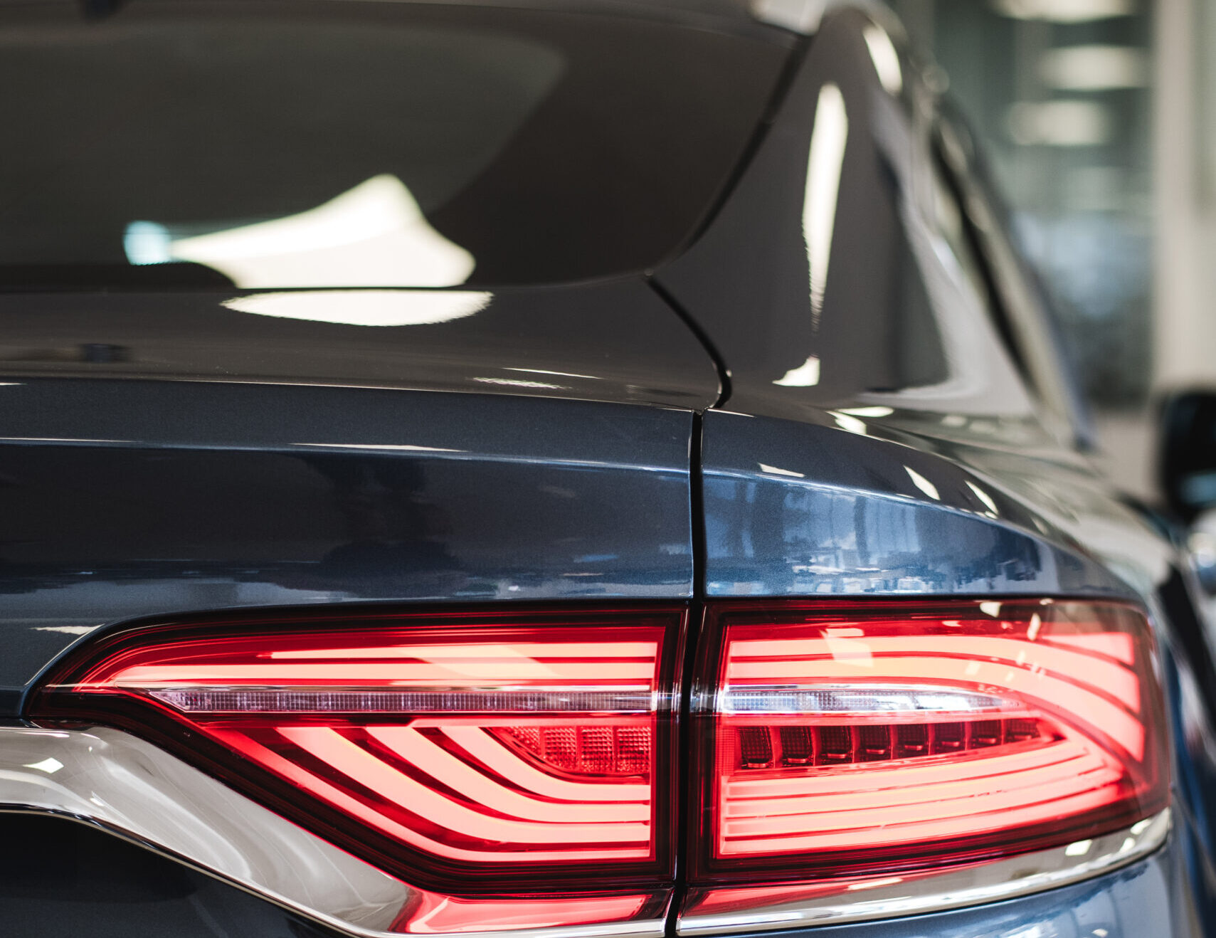 What Triggers a Need for Auto Back Glass Installation & Repair in Mercer Island